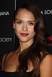 ママになってもセクシーな アルバが娼婦役に「ゴーン・ベイビー・ゴーン」