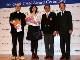 滞日中に新宿ゴールデン街で新作を撮影した両監督