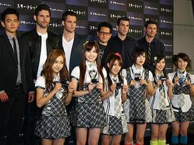 AKB48を前に目尻が下がったJ・Jとキャストたち「スター・トレック」