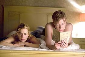 世界中が涙したラブストーリー「愛を読むひと」