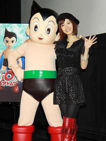 元気印の上戸も思わずグッときちゃいました「ATOM」