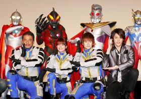 感動の舞台挨拶の最後は「シュワッチ」「大怪獣バトル ウルトラ銀河伝説 THE MOVIE」