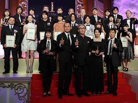 受賞者全員で記念撮影「沈まぬ太陽」