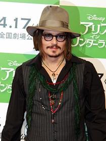 プライベート機で日本まで約9時間!「アリス・イン・ワンダーランド」