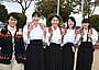 墨汁だらけの手をみせながら笑顔!「書道ガールズ!! わたしたちの甲子園」