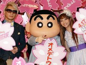 きれいなお姉さんに褒められて、しんちゃんデレデレ「映画クレヨンしんちゃん 超時空!嵐を呼ぶオラの花嫁」