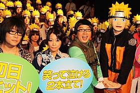 ナルトと一緒におなじみのポーズ「劇場版NARUTO ナルト 疾風伝 ザ・ロストタワー」
