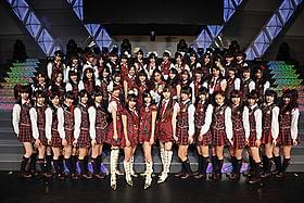 AKB48の力があれば、メガ津波にも負けない!?「TSUNAMI ツナミ」