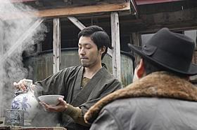 中田が老舗そば屋の初代店主に「津軽百年食堂」