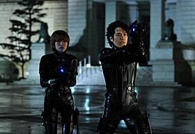 主演2人が舞台挨拶を行う劇場を投票で!「GANTZ」