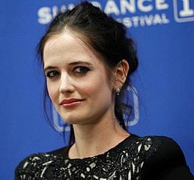 バートン監督作で魔女アンジェリークに