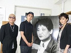 中上健次資料室を訪問した高良健吾、鈴木杏、廣木隆一監督「軽蔑」