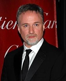 時節柄、「流出」には気をつけないと「ドラゴン・タトゥーの女」