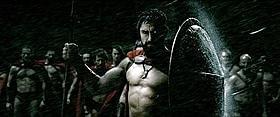 スピンオフ作はノーム・ムーロが監督「300 スリーハンドレッド」