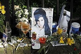 27歳で亡くなったエイミー・ワインハウスさん