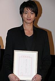 「日本・カンボジア親善大使」に就任した向井理「僕たちは世界を変えることができない。 But, We wanna build a school in Cambodia.」