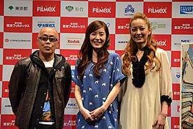 「RIVER」舞台挨拶に立った(左から) 廣木隆一監督、蓮佛美沙子、meg「ヴァイブレータ」