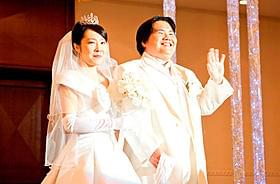 松田翔太扮する田中の親友・井上とロボの挙式シーン「アフロ田中」