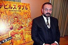 「トラウマを癒やしてくれたのは妻のおかげ」と言うラティフ・ヤヒア氏「デビルズ・ダブル ある影武者の物語」