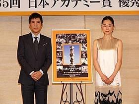 司会を務める関根勤と深津絵里「最後の忠臣蔵」