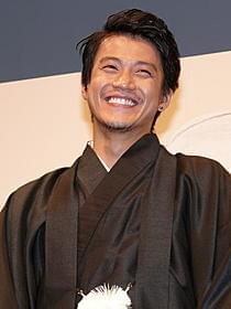 俳優業の厳しさを語った小栗旬「キツツキと雨」
