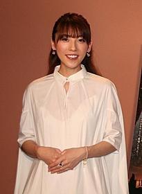 幸せそうに第一子の性別を明かした矢沢心「戦火の馬」