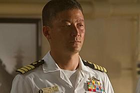 浅野忠信扮する自衛官ナガタは護衛艦艦長として活躍!「バトルシップ」