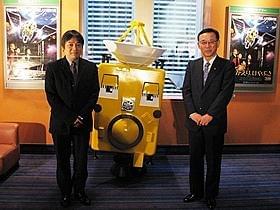 「おかえり、はやぶさ」の魅力を語った本木克英監督、谷垣禎一氏「おかえり、はやぶさ」