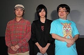 (左から)草野翔吾監督、清水尚弥、平愛梨風のポーズをとる向清太朗「からっぽ」