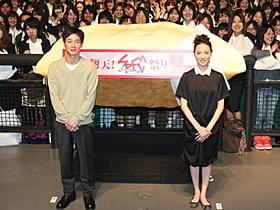 暴風雨に負けずファン1000人が集結!「劇場版 SPEC 天」