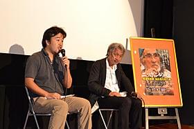 トークショーを行った長谷川三郎監督 とカメラマンの山崎裕「ニッポンの嘘 報道写真家 福島菊次郎90歳」