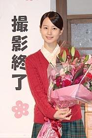 感無量の面持ちでクランクアップを迎えた堀北真希