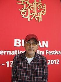 釜山国際映画祭に出席した小林政広監督「日本の悲劇」
