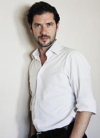 仏俳優メルビル・プポー「ミステリーズ 運命のリスボン」