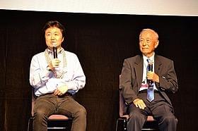 すずきじゅんいち監督(右)とハーバート・ヤナムラ氏「二つの祖国で 日系陸軍情報部」