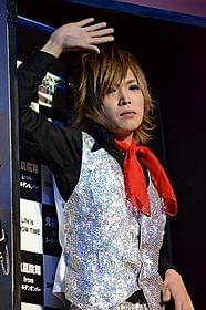栗原類に対抗心むき出し!?「ゴールデンボンバー」