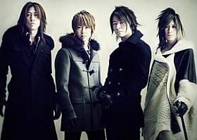 主題歌を担当するロックバンド「GLAY」「草原の椅子」
