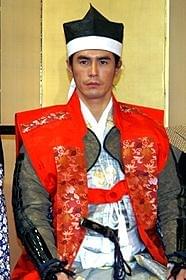 会見に出席した伊藤英明「悪の教典」