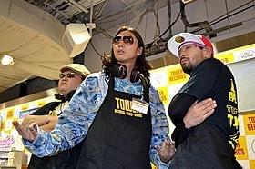 入江悠監督の誕生日を祝福した奥野瑛太ら「SR サイタマノラッパー」