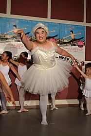 チュチュ姿を披露したインパルス・堤下「ファースト・ポジション 夢に向かって踊れ!」