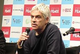 観客の質問に答えるペドロ・コスタ監督「コロッサル・ユース」