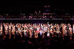 7年間で巨大グループへと成長したAKB48