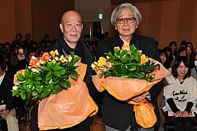 山田洋次監督(右)と音楽を担当した久石譲「東京家族」