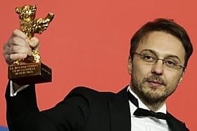 金熊賞を手にしたカリン・ピーター・ネッツァー監督「ノー・マンズ・ランド」