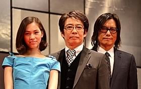 「プラチナデータ」に出演する水原希子、生瀬勝久、豊川悦司「プラチナデータ」