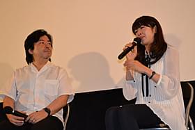 トークショーを行った樋口尚文監督と寺島咲「インターミッション」