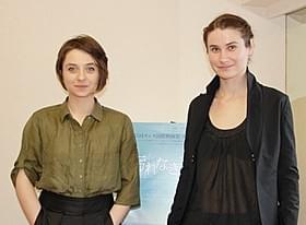 ルーマニア初のカンヌ女優 クリスティナ・フルトゥル(右)とコスミナ・ストラタン「汚れなき祈り」