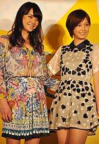 台湾でも大人気の本田翼(右)と加賀美セイラ「FASHION STORY Model」