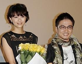舞台挨拶に登壇した榮倉奈々と乙武洋匡氏「だいじょうぶ3組」