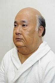 特殊メイクでヒッチコックに扮した田中裕二「ヒッチコック」